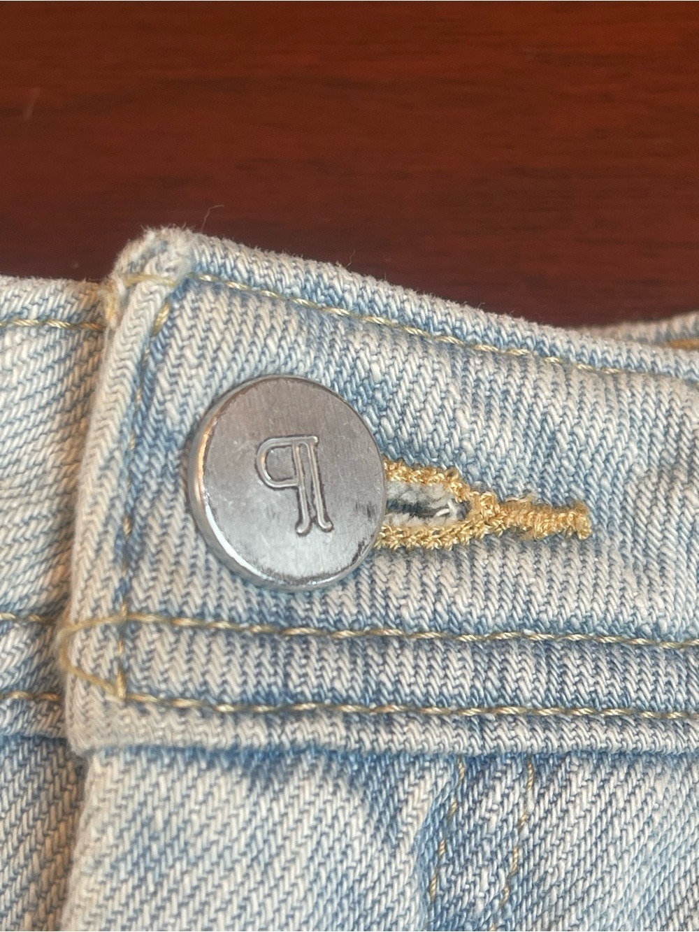Pilcro Modern High-Waisted Baggy Barrel Jeans in Light Wash Denim Size 32 - Picture 8 of 12